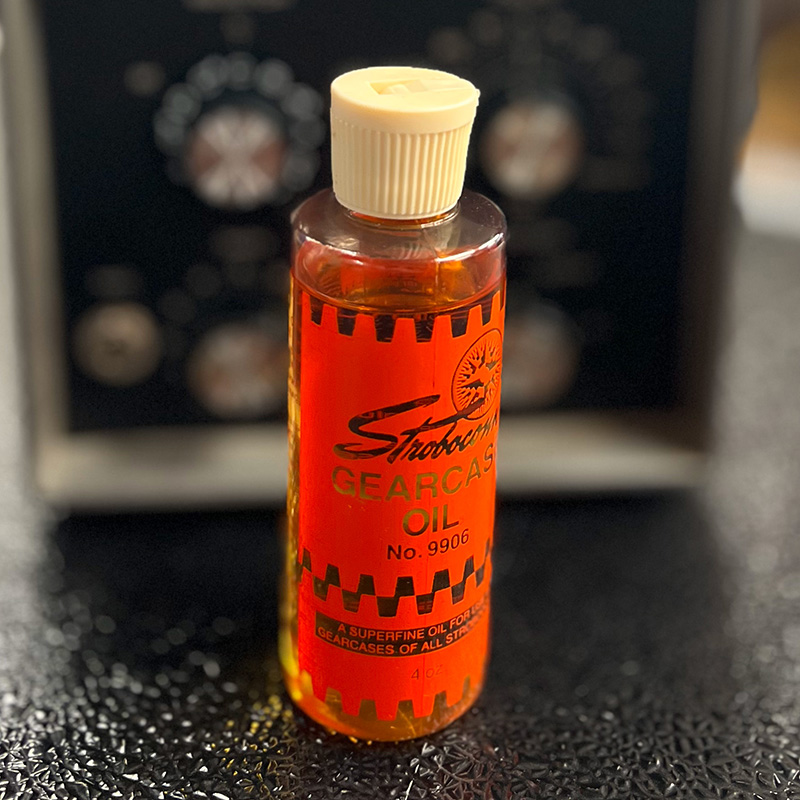 Keep your vintage equipment running smoothly with Stroboconn Gearcase Oil, the trusted superfine lubricant specially formulated for the delicate gearcases of all Stroboconn devices. | Peterson Strobe Tuners
